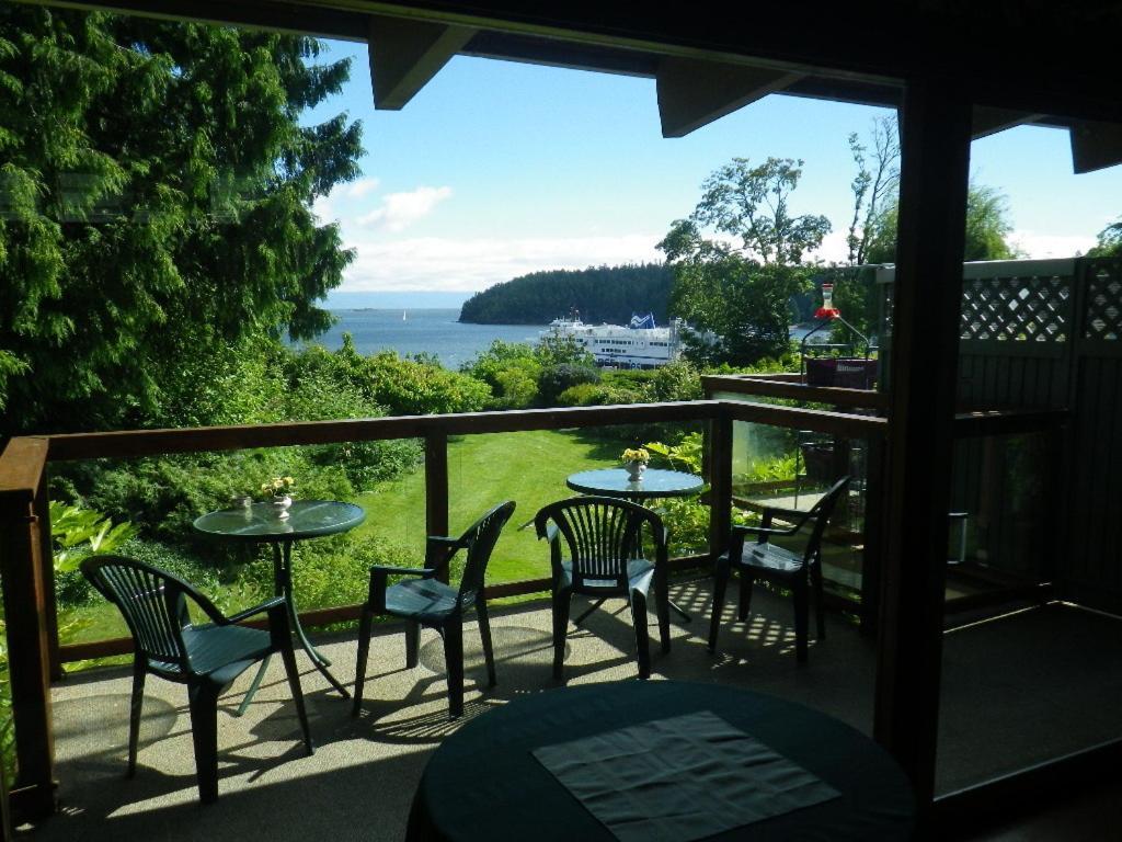 Beach Estates Inn Bed And Breakfast Нанаймо Екстер'єр фото